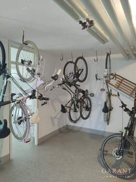 Platz für ihr Fahhrad - 