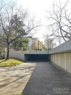 Zufahrt Garage - 