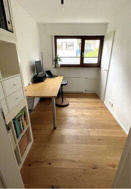 Arb.zimmer, Zugang Abstellraum - 