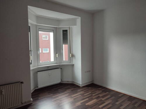Bild 1 - Wohnen am Park! Schöne Drei-Zimmer-Wohnung mit Balkon nahe OLG