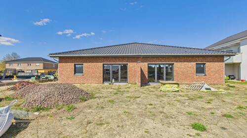 Breitenbach-Immobilien - Bungalow mit 126,00 m² in Haßbergen zum Kaufen