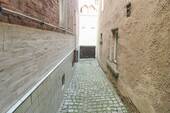 Zuweg zum Innenhof - 