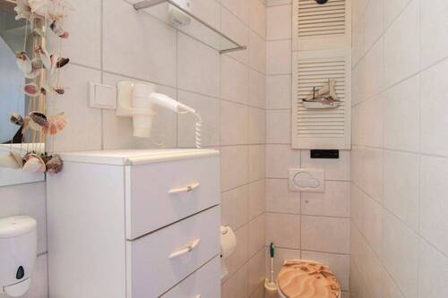 Bad mit Dusche im OG - 