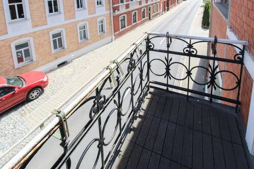 Balkon vom Wohnzimmer im OG - Einfamilienhaus mit 181,00 m² in Bad Klosterlausnitz zum Kaufen