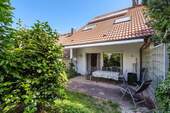 Terasse - Reihenmittelhaus mit Terrasse, Stellplätzen & ausbaufähigem Dachgeschoss - ideal für kleine Familien
