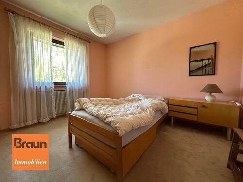 Reihenendhaus, VS-S, Zimmer 1 OG - 