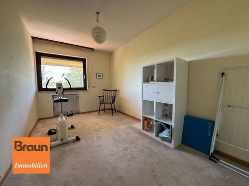 Reihenendhaus, VS-S, Zimmer 2 OG - 