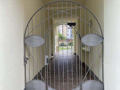 Hauseingang - 1 Zimmer Etagenwohnung in Zwickau