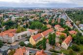 Luftbild Wohnanlage Rückansicht - 3 Zimmer Etagenwohnung zum Kaufen in Dresden