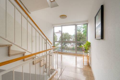 Treppenhaus Bild 1 - 
