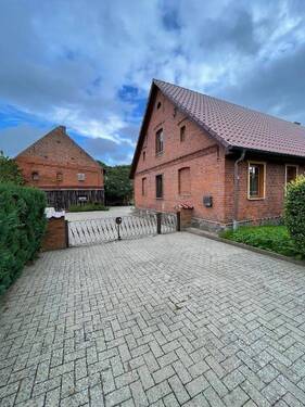 Zufahrt zum Hof - 