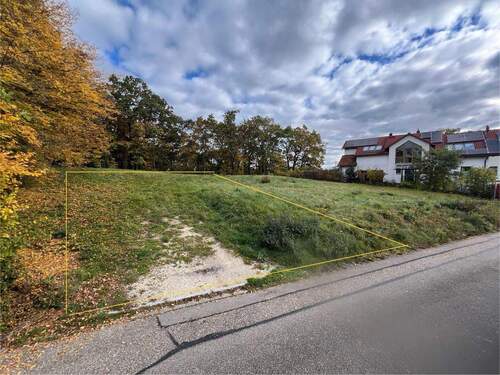 Blick Zufahrt - Grundstück in Lappersdorf