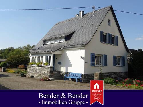 Frontansicht - Modernisiertes Einfamilienhaus mit Garten und zusätzlichem Baugrundstück auf insgesamt ca. 1430 m²!