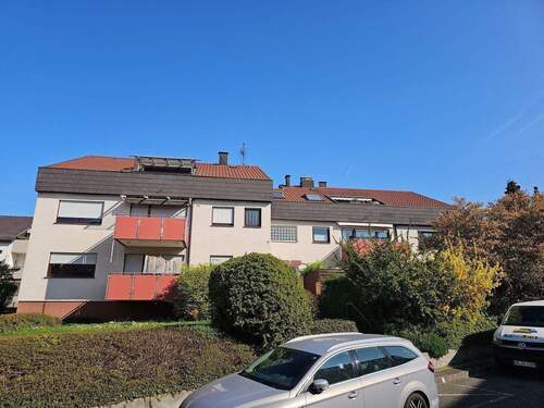 Hausansicht - 3 Zimmer Etagenwohnung zum Kaufen in Stuttgart