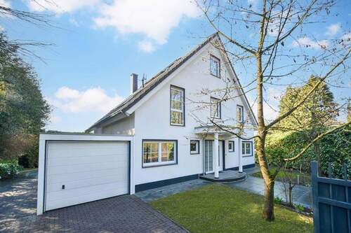 Außenansicht - 7 Zimmer Einfamilienhaus zum Kaufen in Ratingen