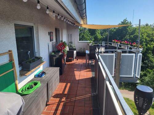 Terrasse mit altem Fußboden - Etagenwohnung mit 106,00 m&sup2; in Königs Wusterhausen zum Kaufen
