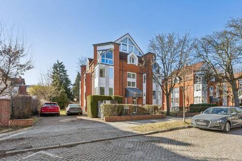 Außenansicht - Bezugsfreie Maisonette mit großem Hobbyraum und Balkon