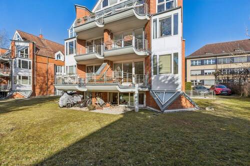 Außenansicht hinten - 3 Zimmer Etagenwohnung zum Kaufen in Berlin