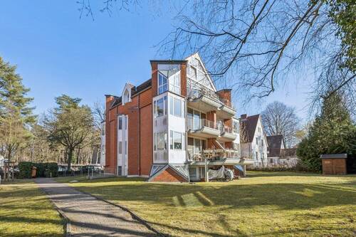 Außenansicht und Gemeinschaftsgarten - 