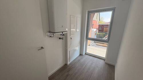 Helles Zimmer mit Balkon - 