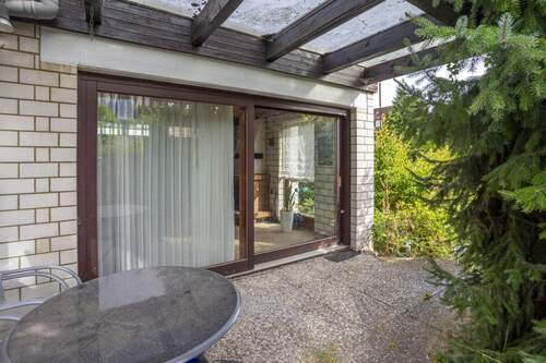Überdachte Terrasse - 4 Zimmer Doppelhaushälfte in Braunschweig