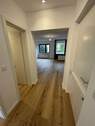 Flur mit Blick zum Wohnzimmer - Etagenwohnung mit 80,00 m² in Köln zum Kaufen