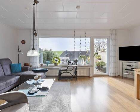 Wohnzimmer - 5 Zimmer Reihenmittelhaus in Wülfrath