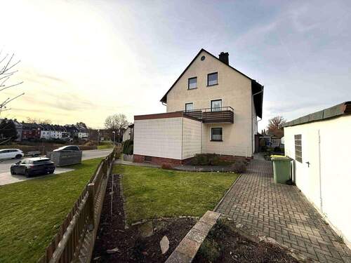 Seitenansicht - 1 Zimmer Mehrfamilienhaus, Wohnhaus in Hof