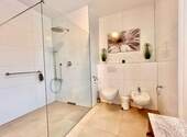 Bad mit Dusche - Erdgeschoss - 