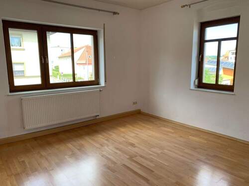 Wohnen - 3 Zimmer Etagenwohnung in Neustadt an der Aisch