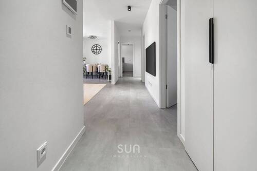 Einladenede Diele - 4 Zimmer Etagenwohnung in Frankfurt am Main