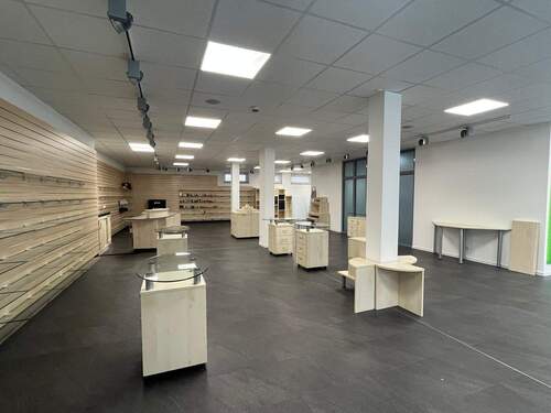 Gewerbe - Gewerbeobjekt (Büro, Produktion, Verkauf) in Albstadt zur Miete