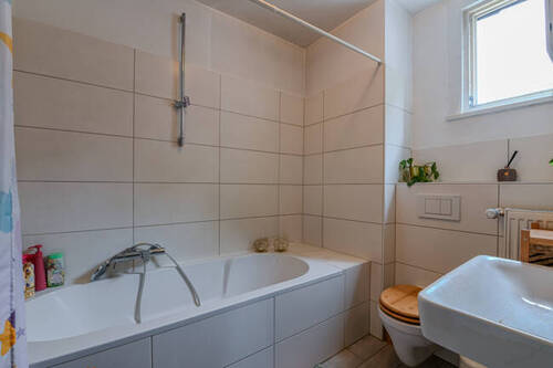Badezimmer - 6 Zimmer Einfamilienhaus in Wetzlar