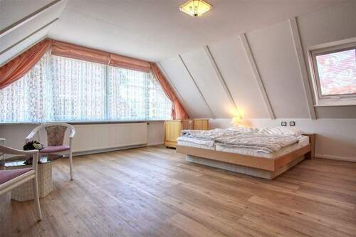 Schlafzimmer 1 OG - 