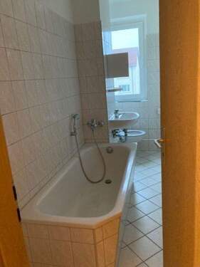 Badezimmer (Referenz) - 3 Zimmer Etagenwohnung in Lutherstadt Eisleben