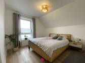 Helles Schlafzimmer - Reihenmittelhaus mit 116,50 m&sup2; in Ankum zur Miete