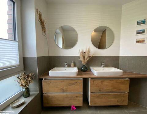 Modernes Badezimmer - 