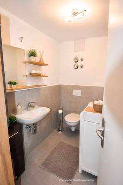 separates WC (Vorschlag).jpg - 3 Zimmer Etagenwohnung in Borna