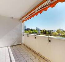 Sanierungsbedürftige Dreieinhalb-Zimmer-Wohnung mit Loggia und Stellplatz in top Lage - Frankfurt am Main Sachsenhausen