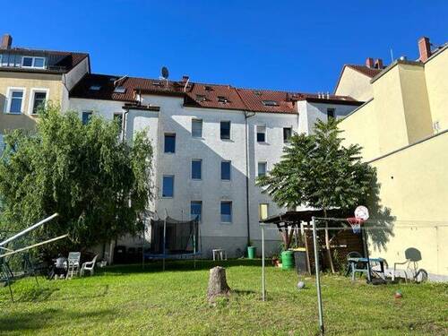 Hausansicht - 2 Zimmer Etagenwohnung zur Miete in Riesa