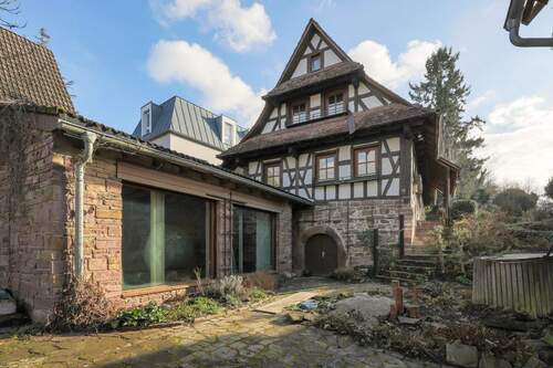 Außenansicht vom Hof - Charmant und Großzügig! - 395.000,00&nbsp;EUR Kaufpreis, ca.&nbsp; 185,00&nbsp;m&sup2;&nbsp;Wohnfl&auml;che