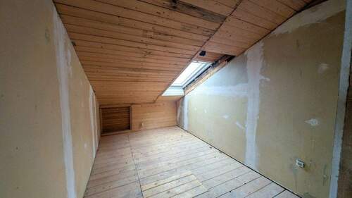 Raum im Dachgeschoss - 