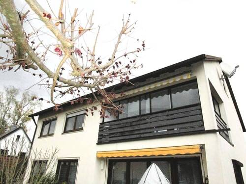 Ansicht mit Wintergarten - 3 Zi. Maisonette ETW mit Wintergarten in Nürnberg - Altenfurt Wohnung kaufen