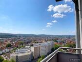 Balkon Aussicht - Helle 3-Zimmer-Stadtwohnung mit Garage und tollem Ausblick über die Stadt