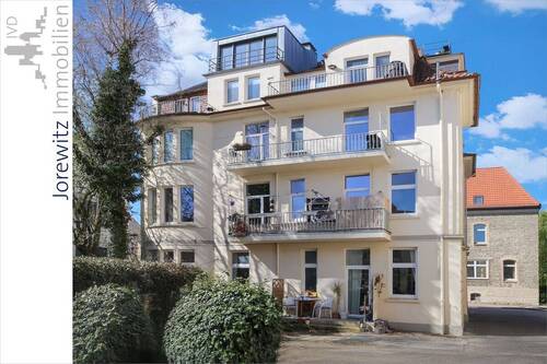 001 - Terrassenansicht - Altbaucharme Bielefeld-City - Nähe Pauluskirche: Gut aufgeteilte 5 Zimmer-Wohnung mit Terrasse