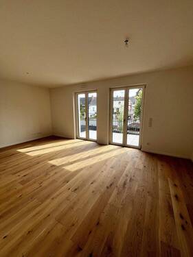 Wohnzimmer - 2 Zimmer Etagenwohnung zur Miete in Frechen