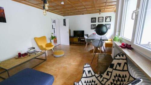 Wohnzimmer - 3 Zimmer Etagenwohnung zum Kaufen in Coburg