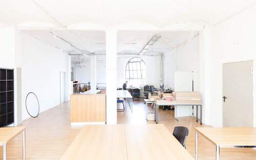 Arbeitsbereich - Blick Richtung Küche. - 