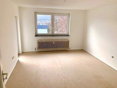 Wohnzimmer - 2 Zimmer Etagenwohnung in Niedernhausen