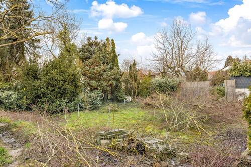 hinterer Grundstücksbereich - Grundstück in zweiter Reihe in Palmbach - naturnah wohnen mit guter Anbindung!